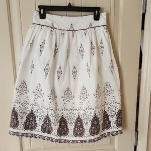 Elegant White and Brown Patterned Skirt